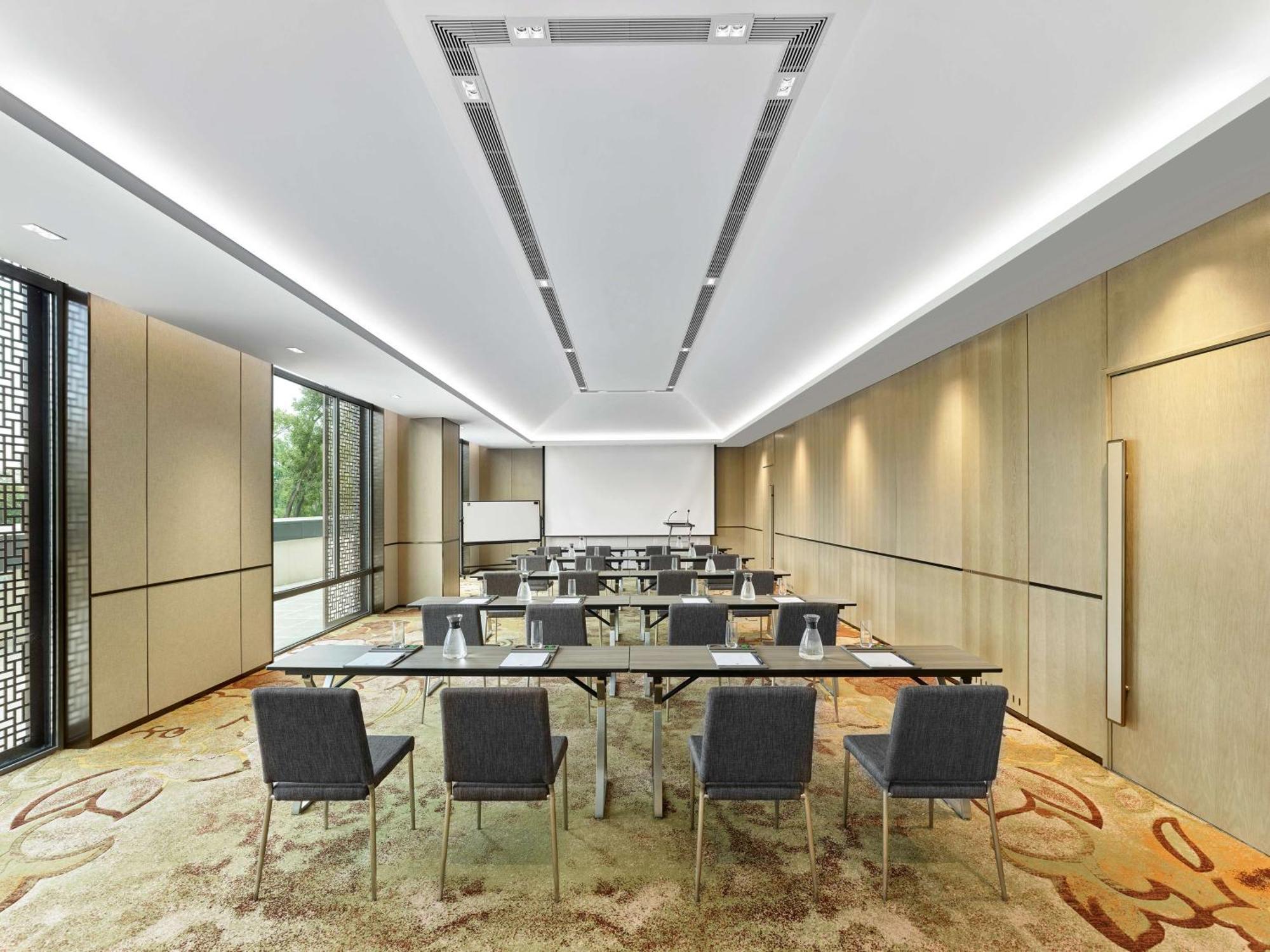Doubletree By Hilton Beijing Badaling Hotel Yanqing Exterior photo